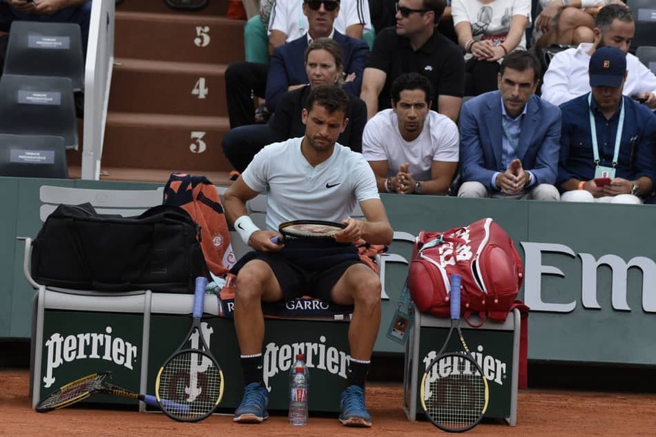 4 Main Reasons Why Tennis Players Have So Many Racquets! Sportsver