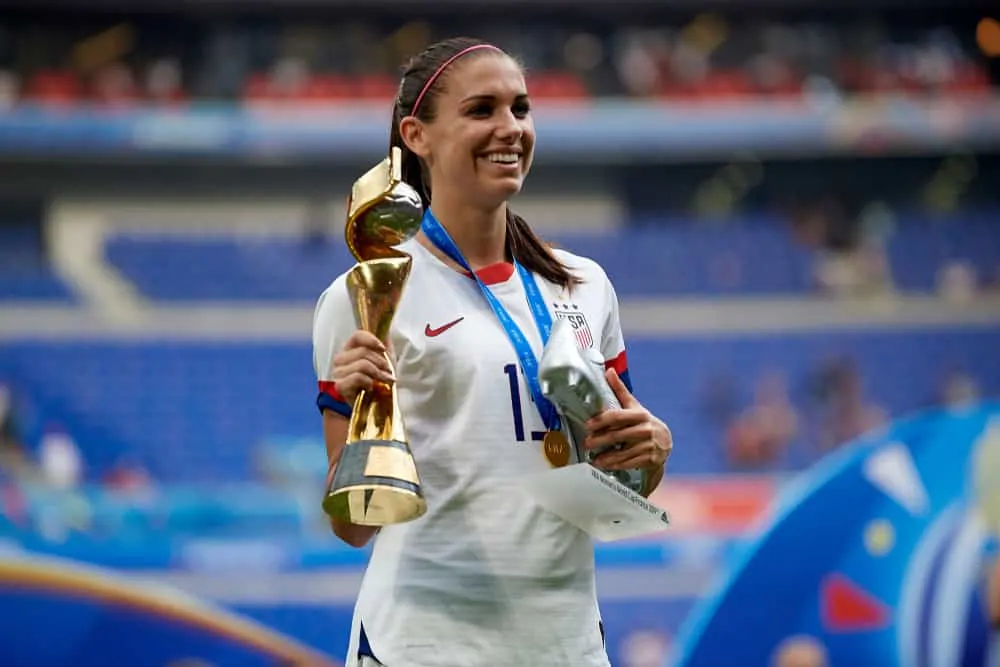 Alex Morgan pose whit trophy of winner after the 2019 FIFA Women's World Cup