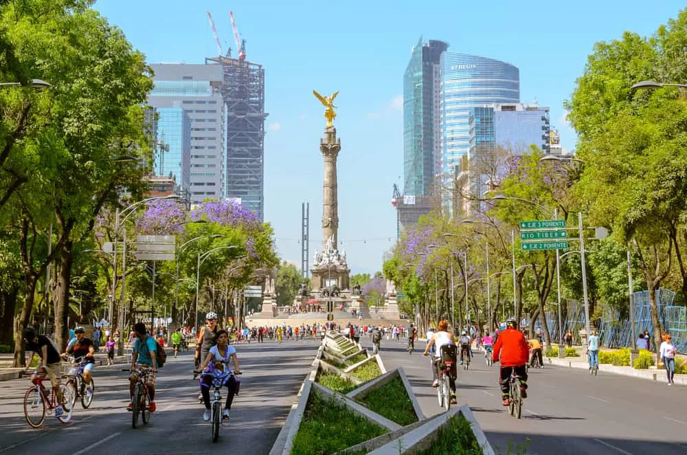 Paseo de la Reforma at El Angel taekwondo